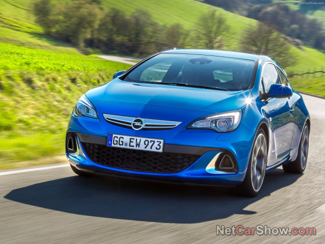 Opel Astra OPC фото