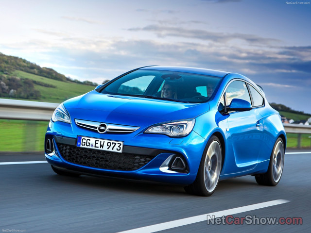 Opel Astra OPC фото