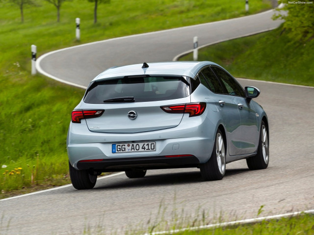 Opel Astra фото