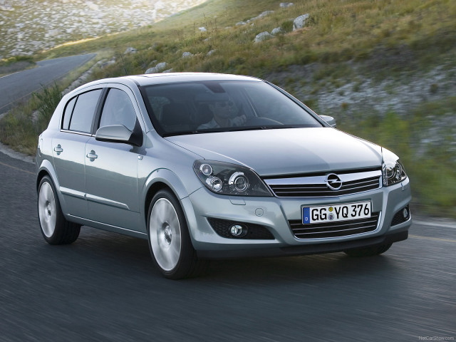 Opel Astra фото