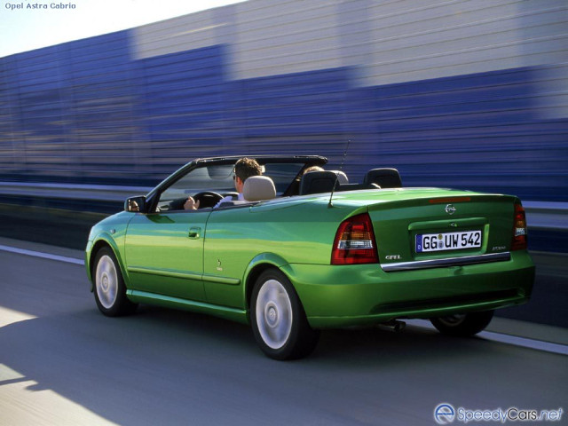Opel Astra фото