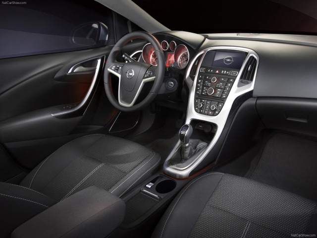 Opel Astra фото