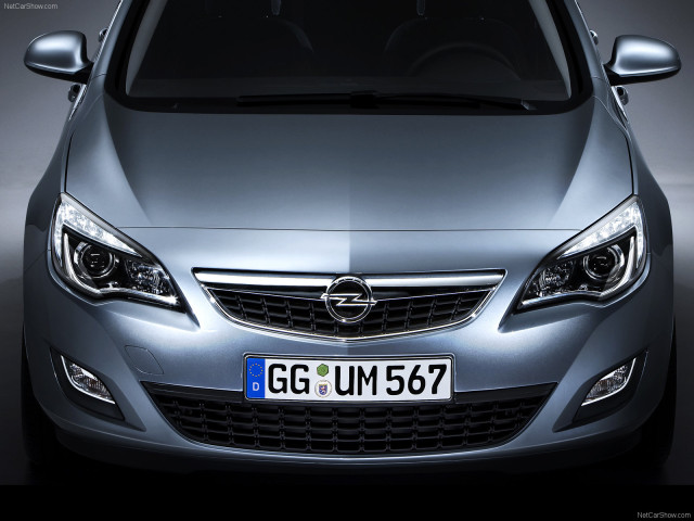 Opel Astra фото