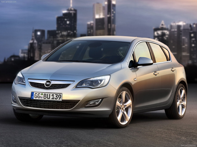 Opel Astra фото
