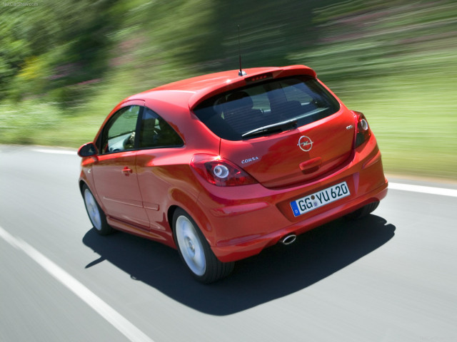 Opel Corsa GSi фото