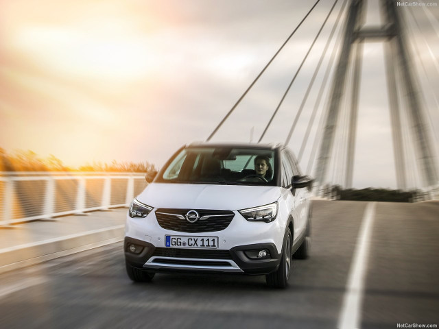 Opel Crossland X фото