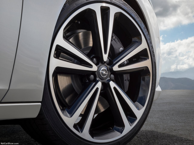 Opel Insignia Grand Sport фото