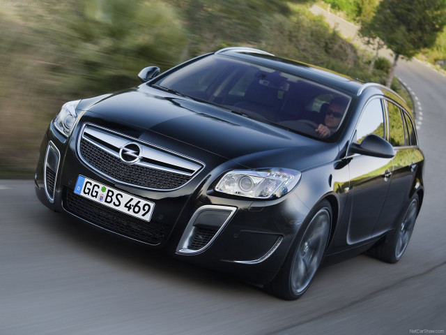 Opel Insignia OPC фото