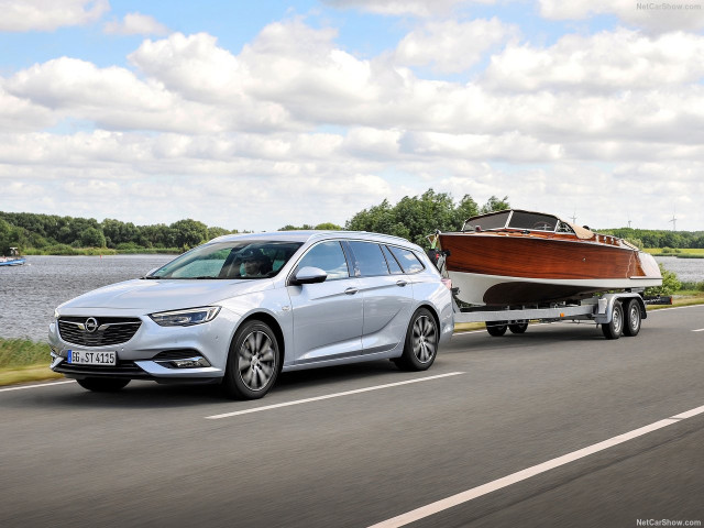 Opel Insignia Sports Tourer фото