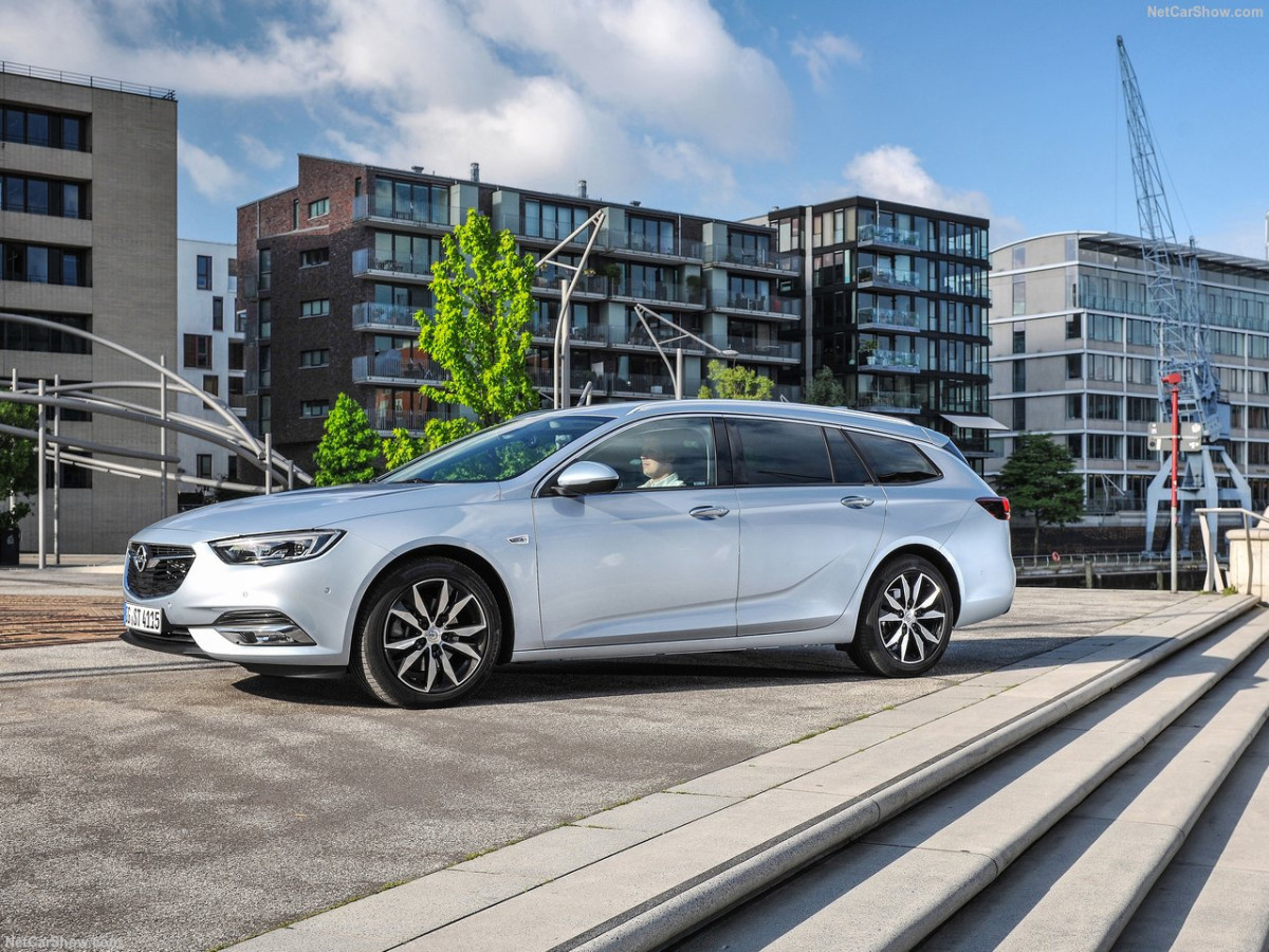 Opel Insignia Sports Tourer фото 185015