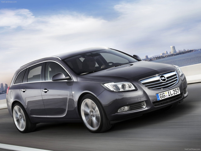 Opel Insignia Sports Tourer фото