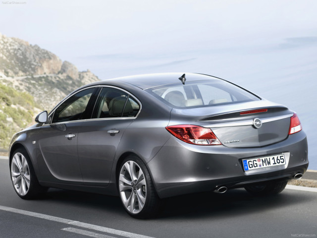 Opel Insignia фото