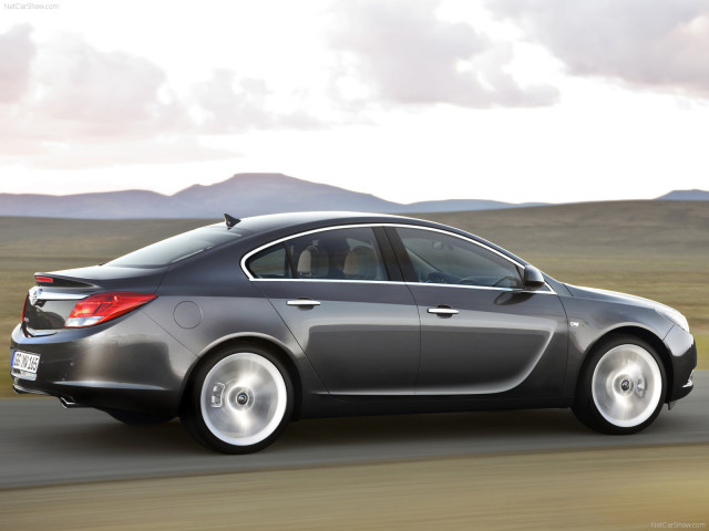 Opel Insignia фото