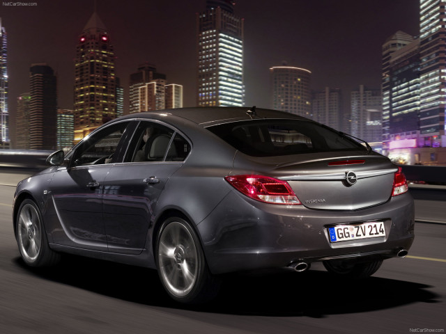 Opel Insignia фото