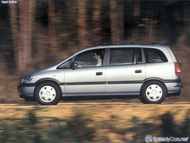 Opel Zafira фото