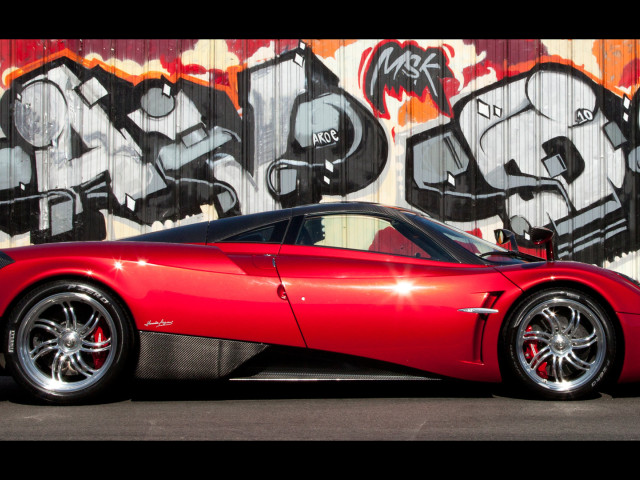 Pagani Huayra фото