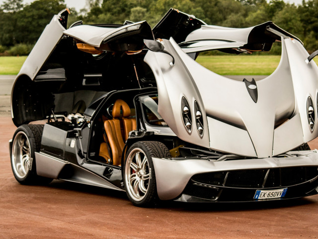 Pagani Huayra фото