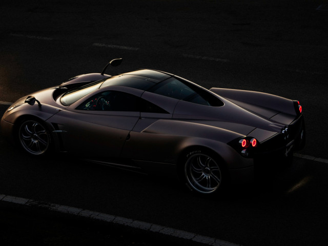 Pagani Huayra фото