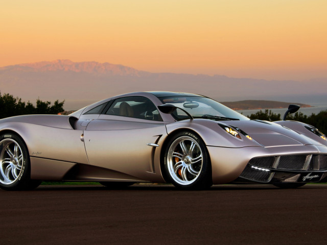 Pagani Huayra фото