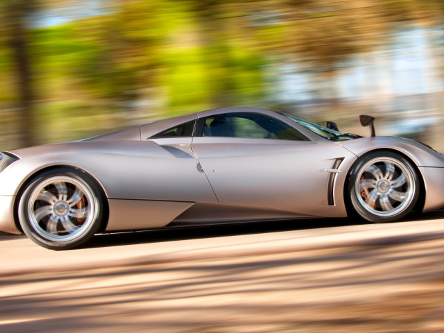 Pagani Huayra фото