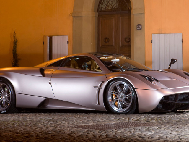 Pagani Huayra фото