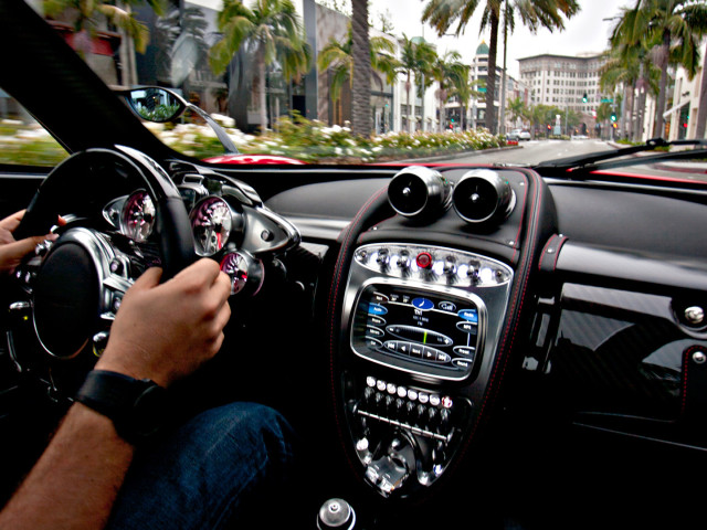 Pagani Huayra фото