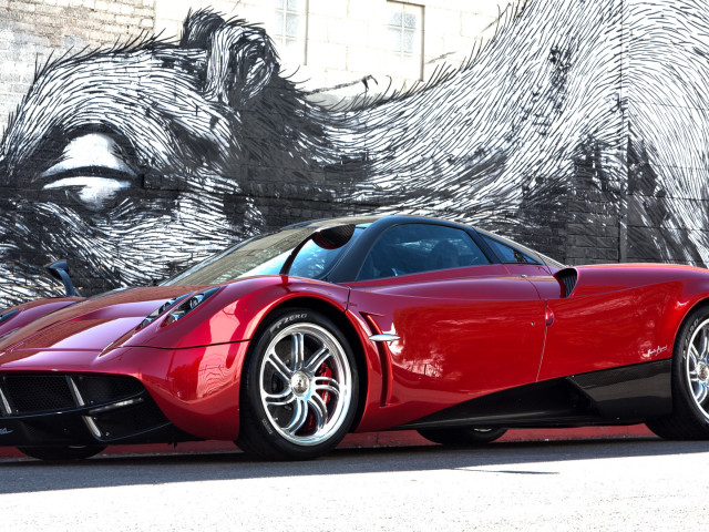 Pagani Huayra фото