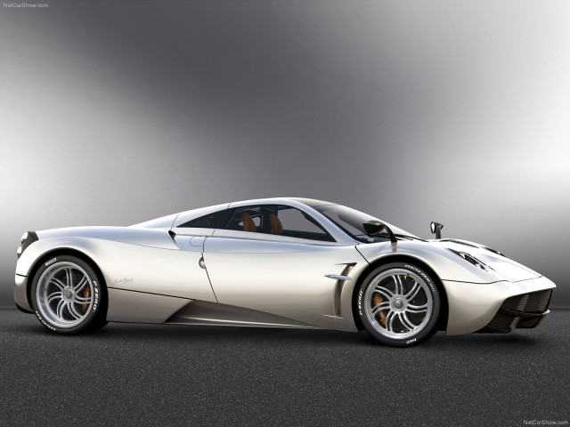 Pagani Huayra фото