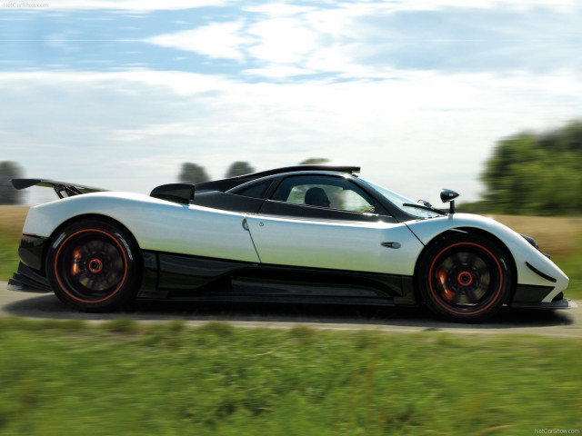 Pagani Zonda Cinque фото