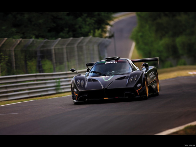 Pagani Zonda R фото