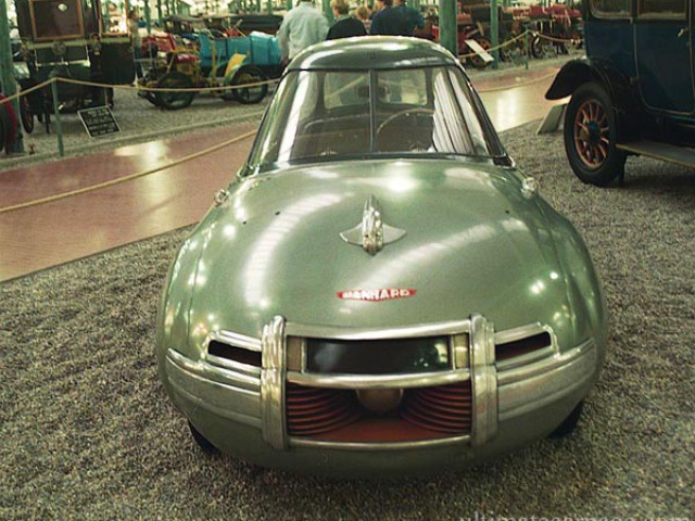 Panhard Dynavia фото