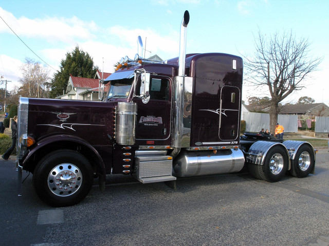 Peterbilt 379 фото