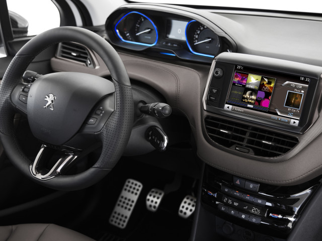Peugeot 2008 фото