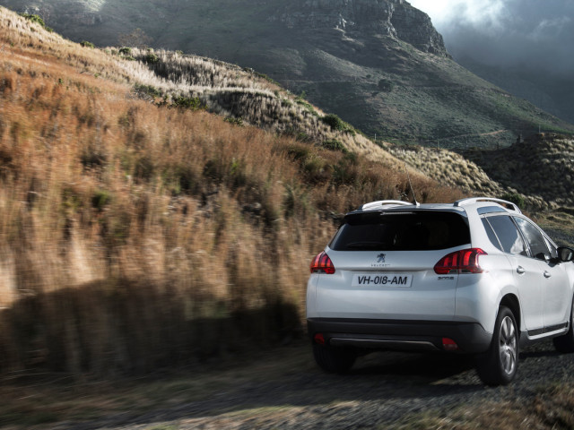 Peugeot 2008 фото