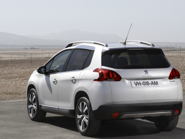 Peugeot 2008 фото