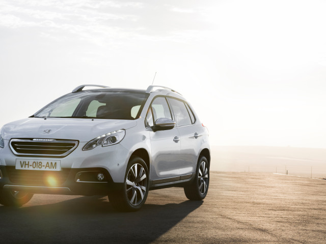 Peugeot 2008 фото