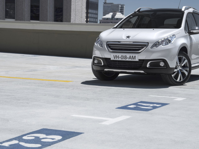 Peugeot 2008 фото