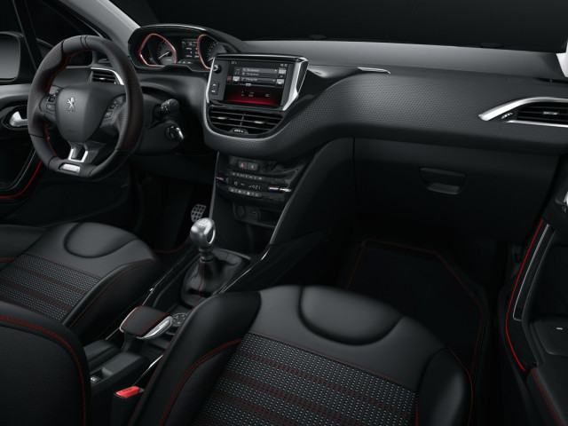 Peugeot 2008 фото