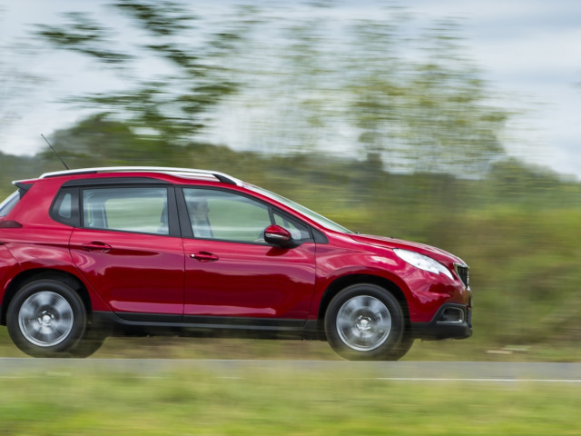 Peugeot 2008 фото