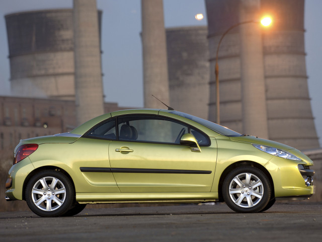 Peugeot 207 CC фото