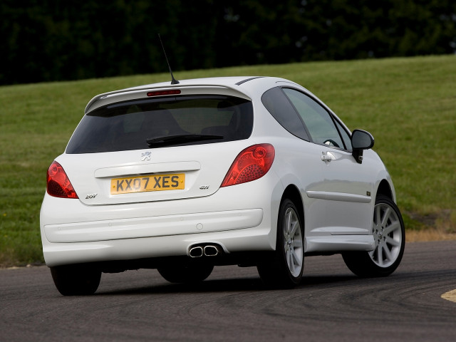 Peugeot 207 фото