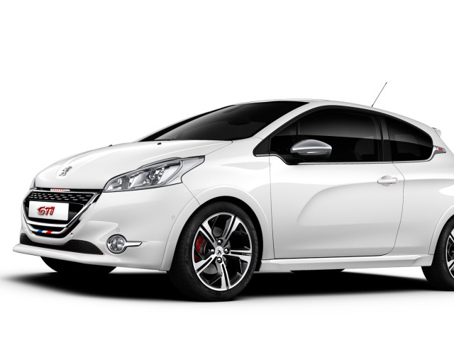 Peugeot 208 GTi фото