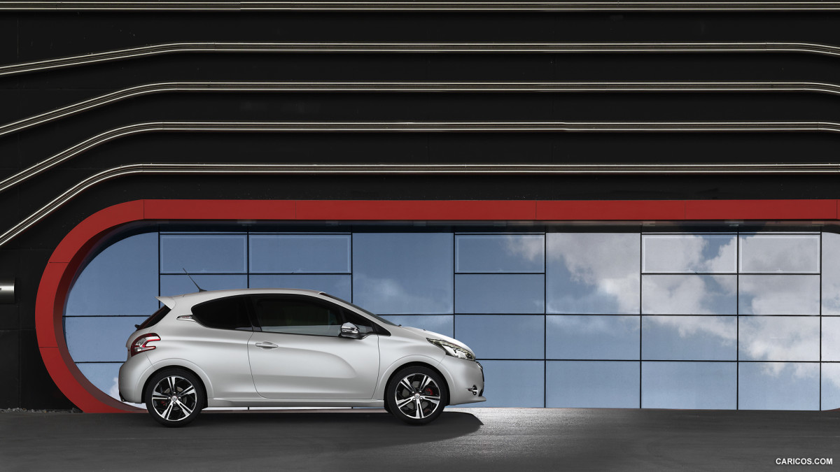 Peugeot 208 GTi фото 122901