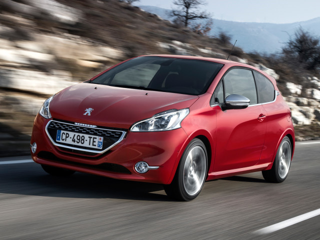 Peugeot 208 GTi фото