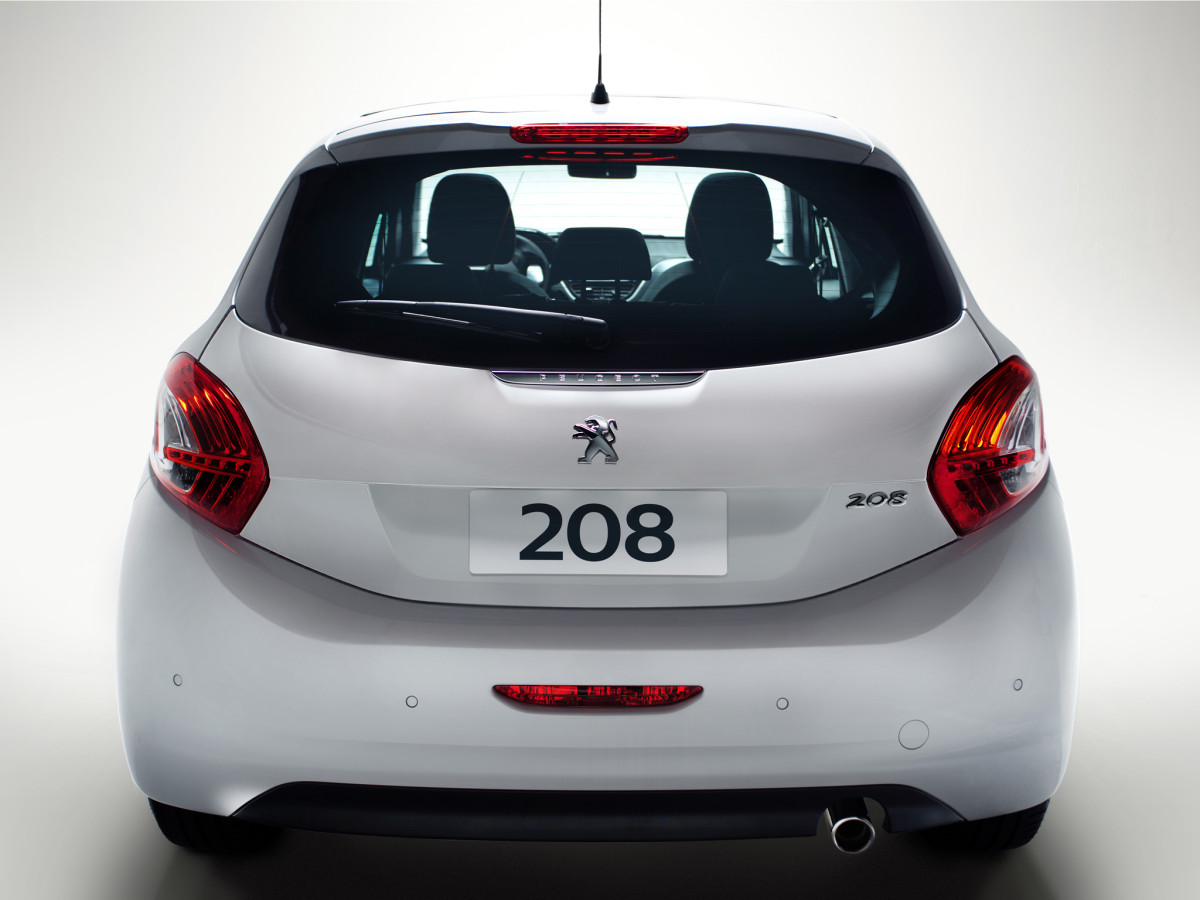 Peugeot 208 фото 103521