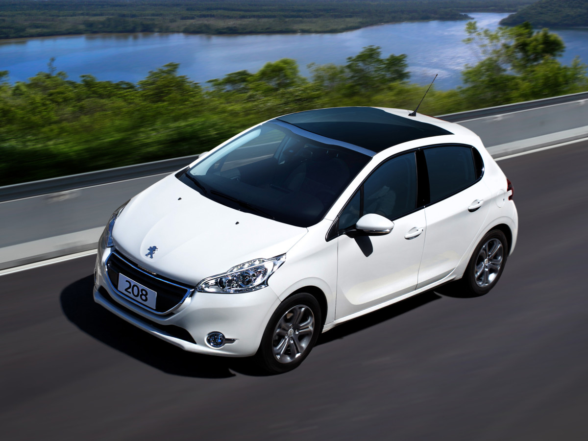 Peugeot 208 фото 103522