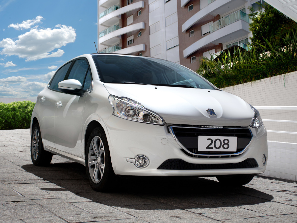 Peugeot 208 фото 103526