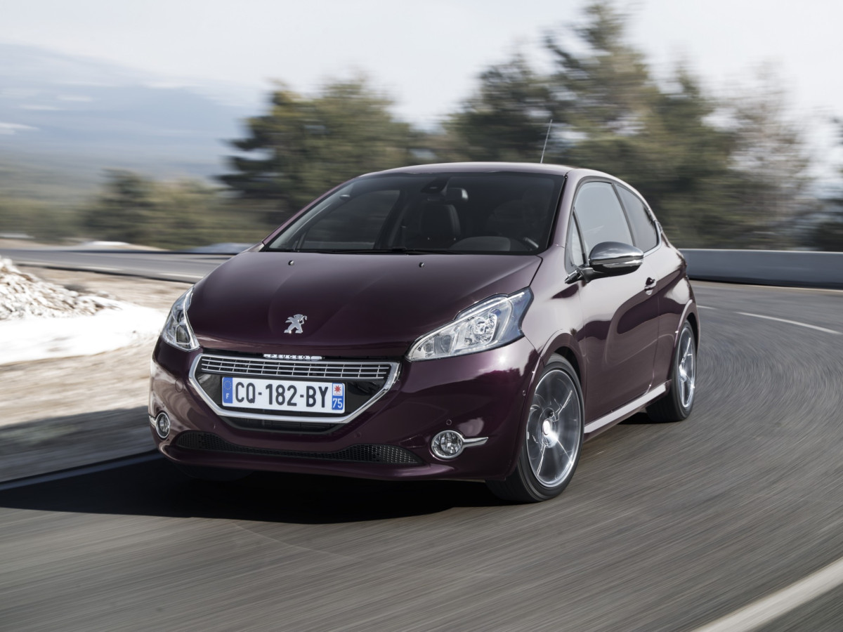 Peugeot 208 фото 103643