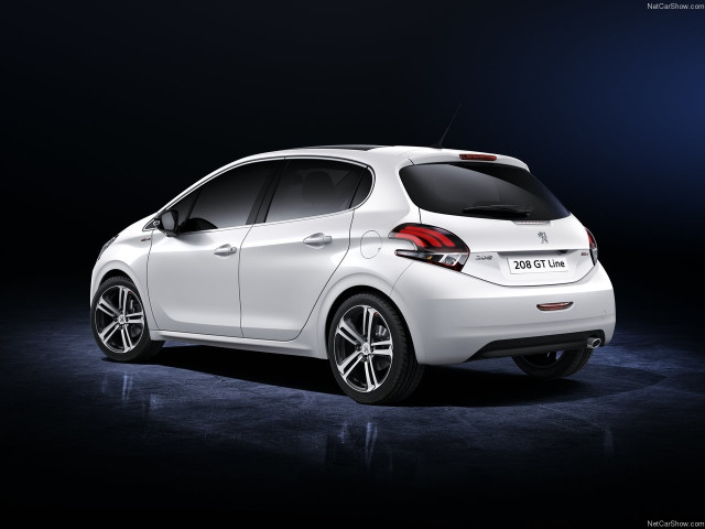 Peugeot 208 фото