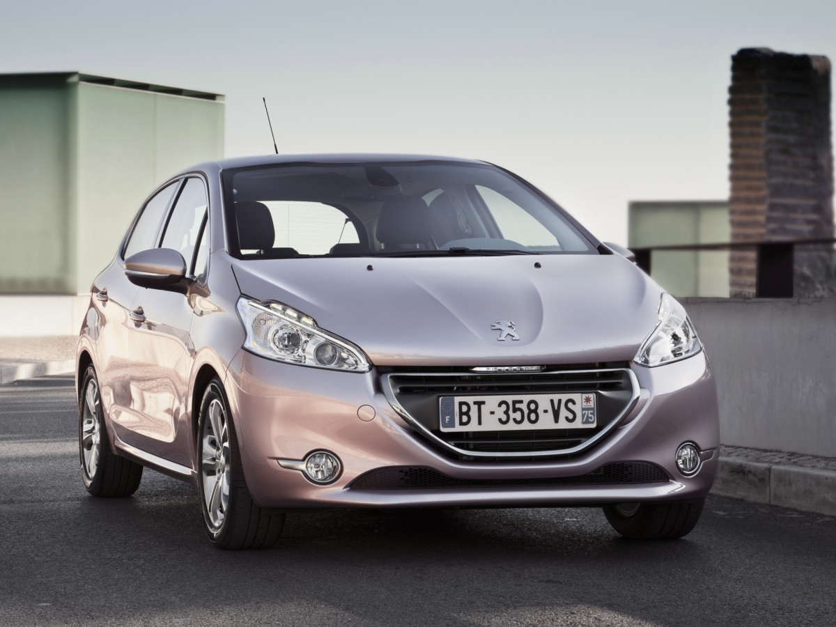 Peugeot 208 фото 93358